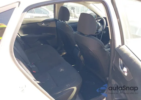 2019 Kia Forte Fe z USA, uszkodzony, nr VIN 3KPF24AD9KE130382